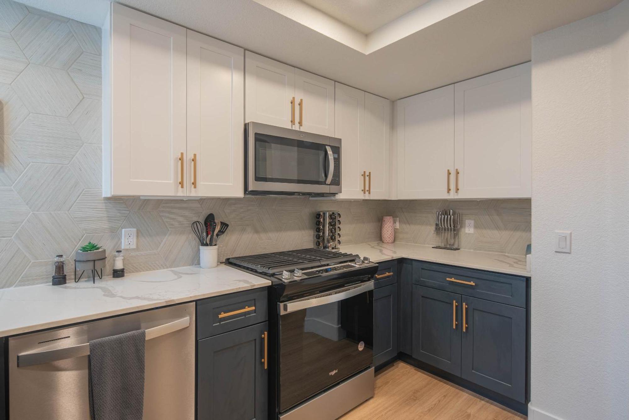 Appartamento Exclusive-Walk To Golf, Shopping & Dining-King Bed N268 Scottsdale Esterno foto