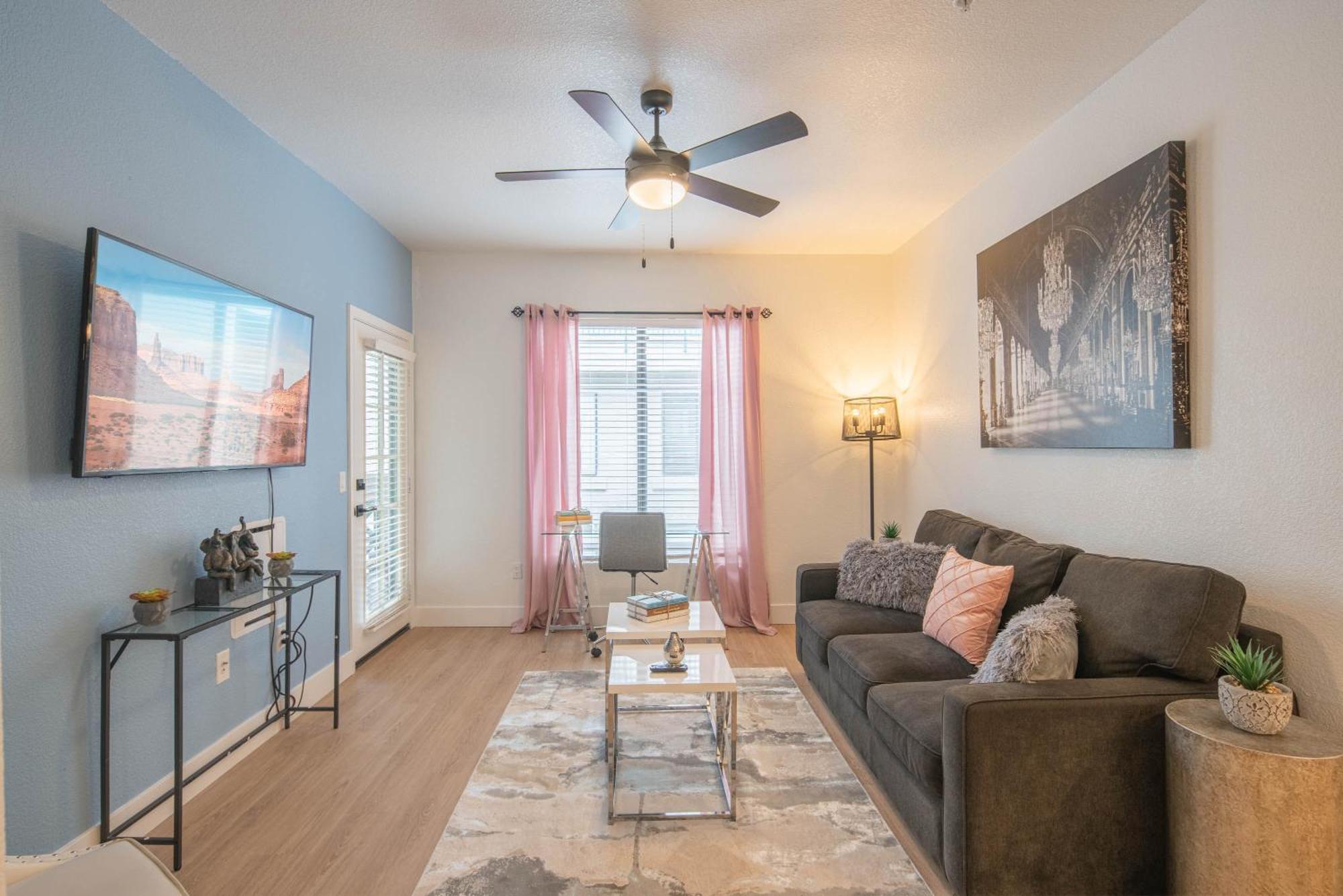 Appartamento Exclusive-Walk To Golf, Shopping & Dining-King Bed N268 Scottsdale Esterno foto