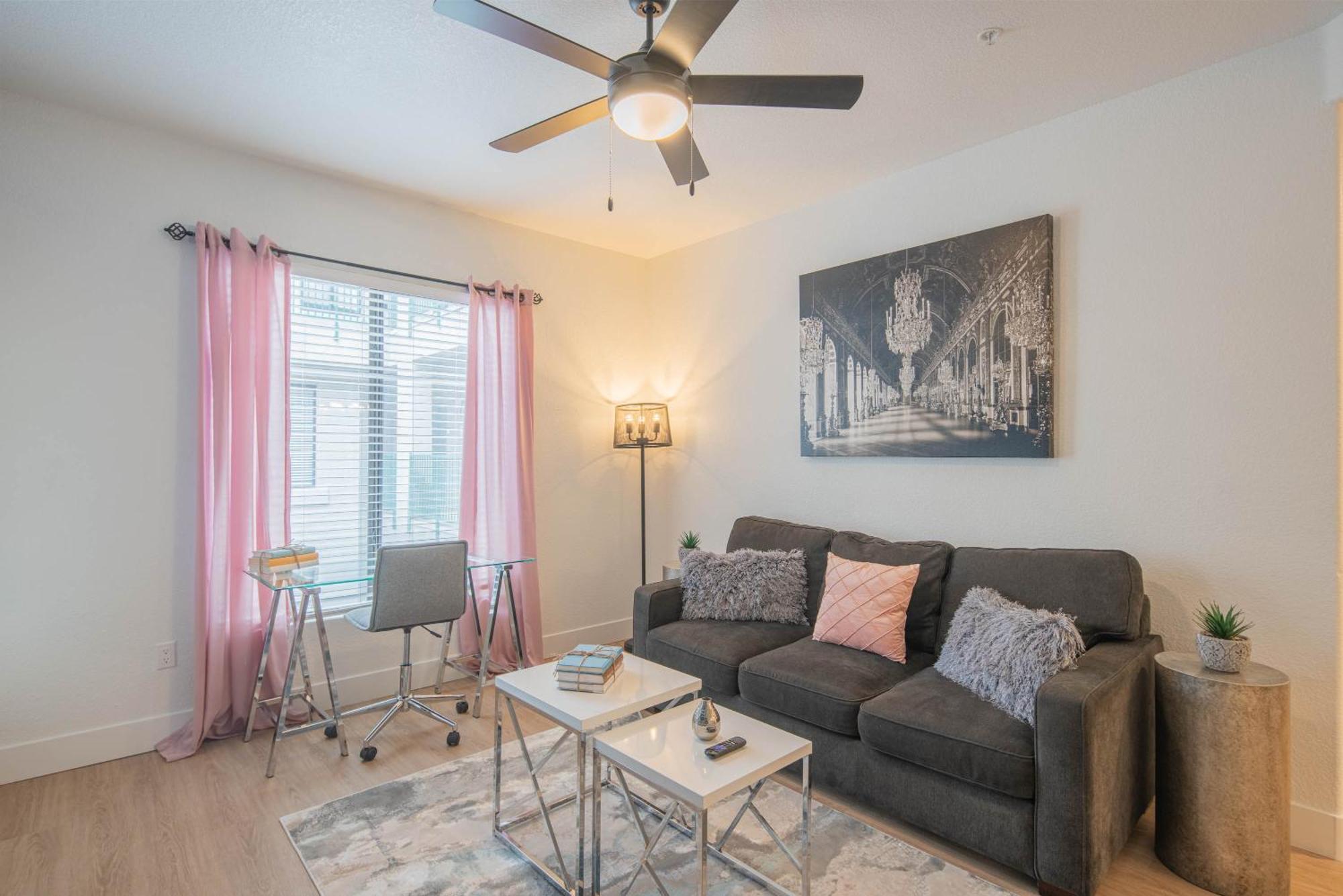 Appartamento Exclusive-Walk To Golf, Shopping & Dining-King Bed N268 Scottsdale Esterno foto