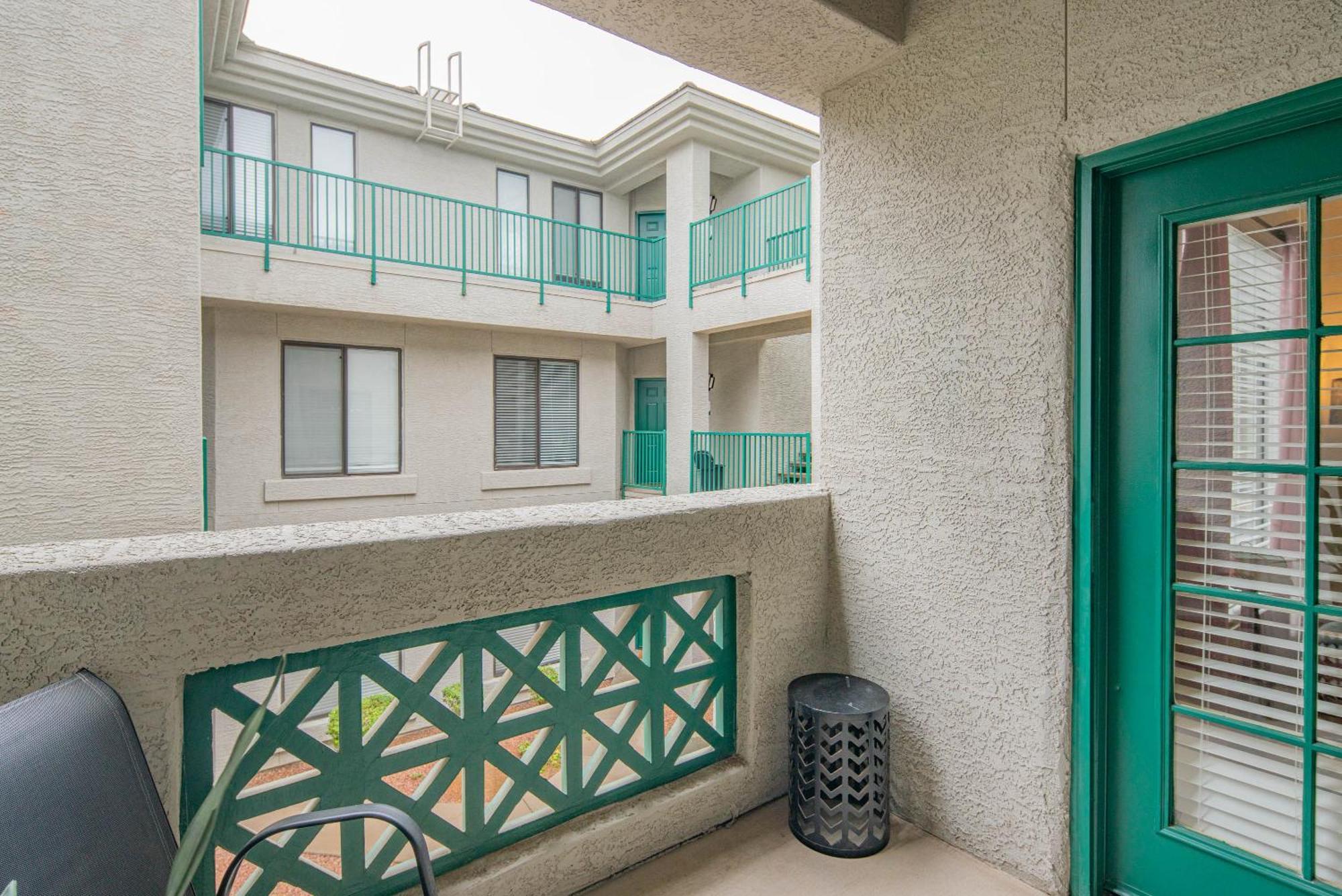 Appartamento Exclusive-Walk To Golf, Shopping & Dining-King Bed N268 Scottsdale Esterno foto