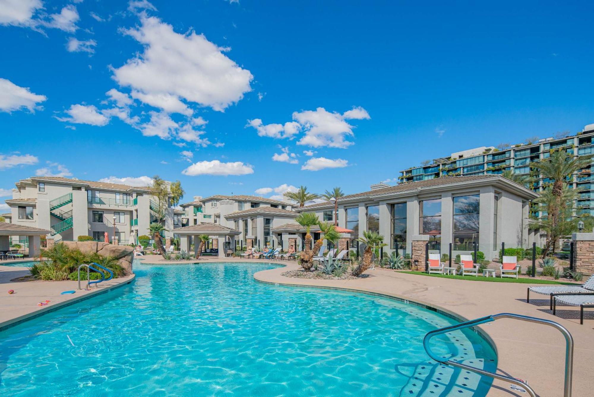 Appartamento Exclusive-Walk To Golf, Shopping & Dining-King Bed N268 Scottsdale Esterno foto